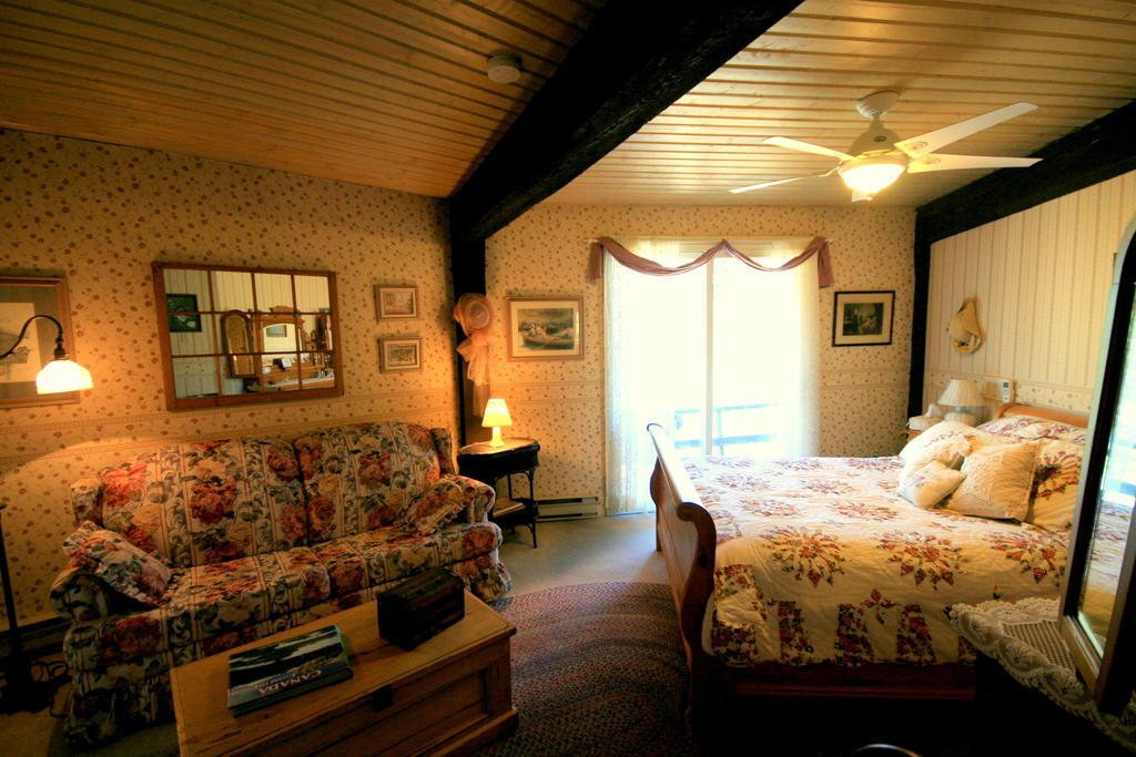 Stouffermill Bed & Breakfast Algonquin Highlands Zewnętrze zdjęcie