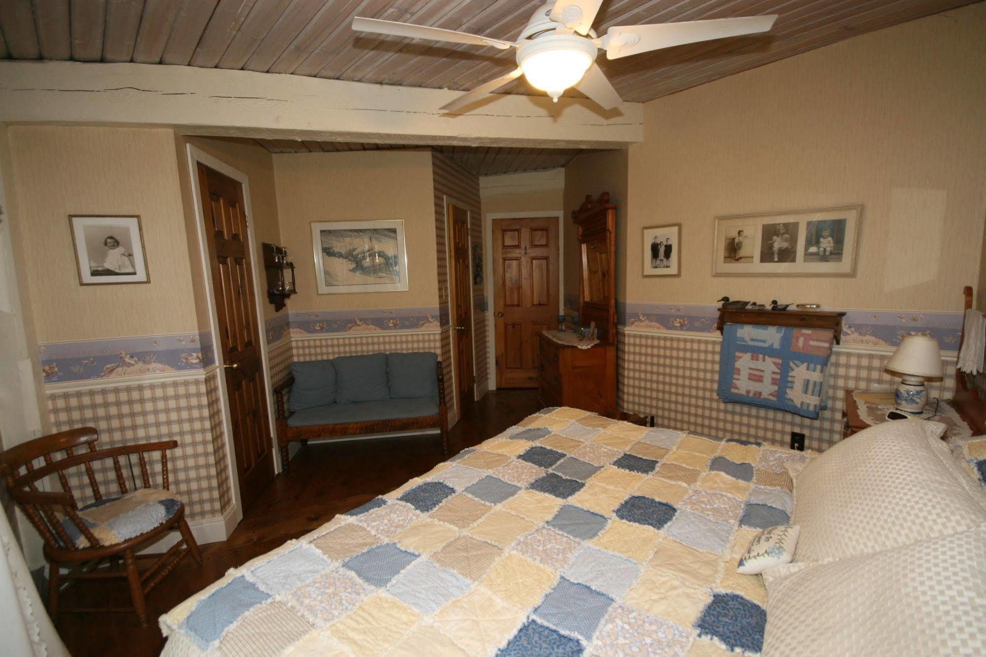Stouffermill Bed & Breakfast Algonquin Highlands Zewnętrze zdjęcie