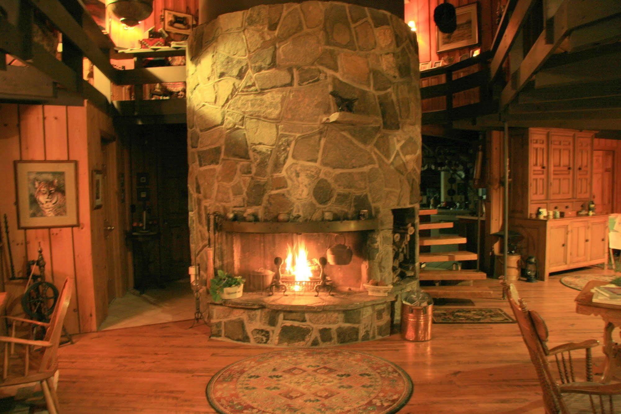 Stouffermill Bed & Breakfast Algonquin Highlands Zewnętrze zdjęcie