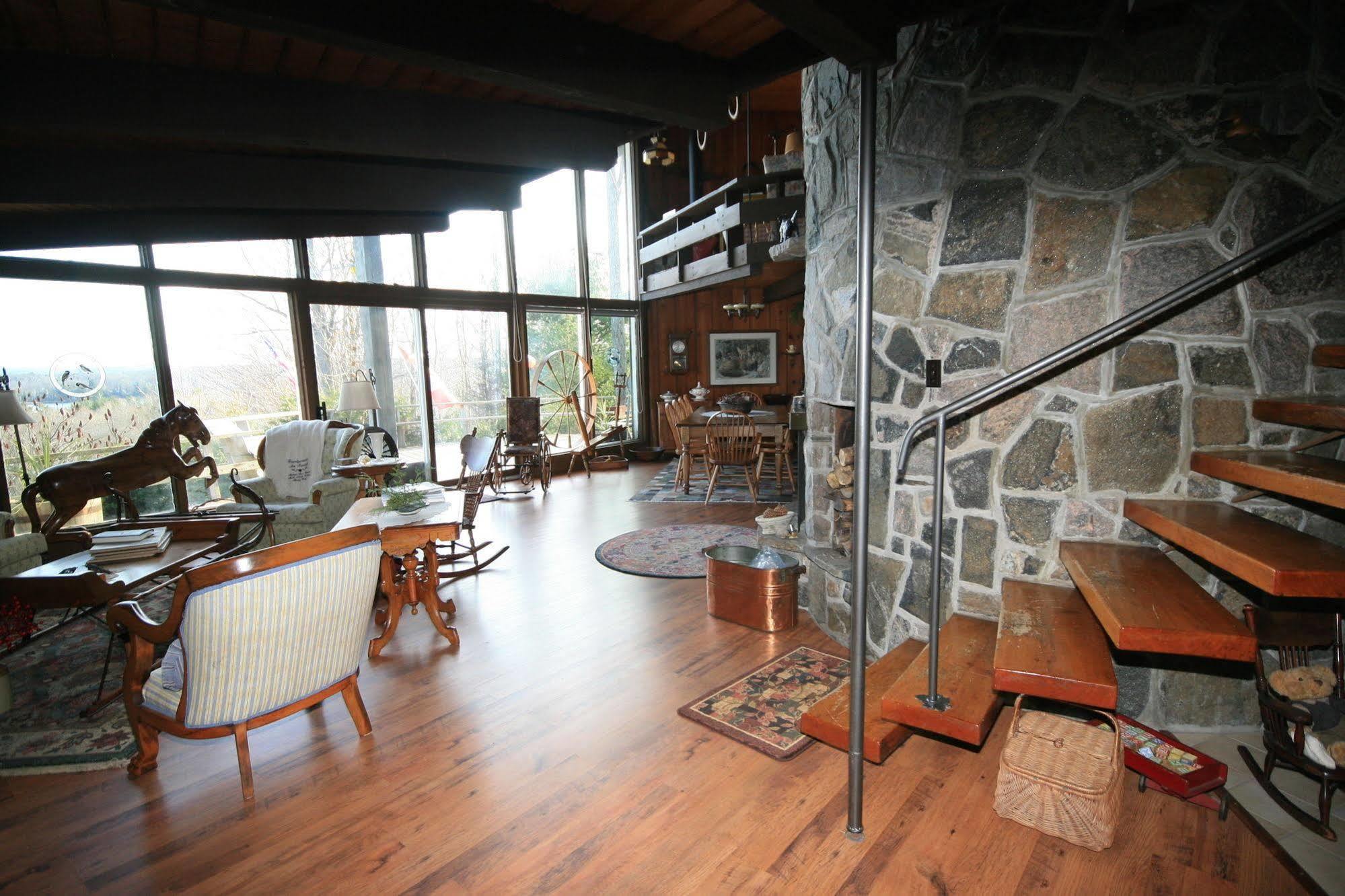 Stouffermill Bed & Breakfast Algonquin Highlands Zewnętrze zdjęcie